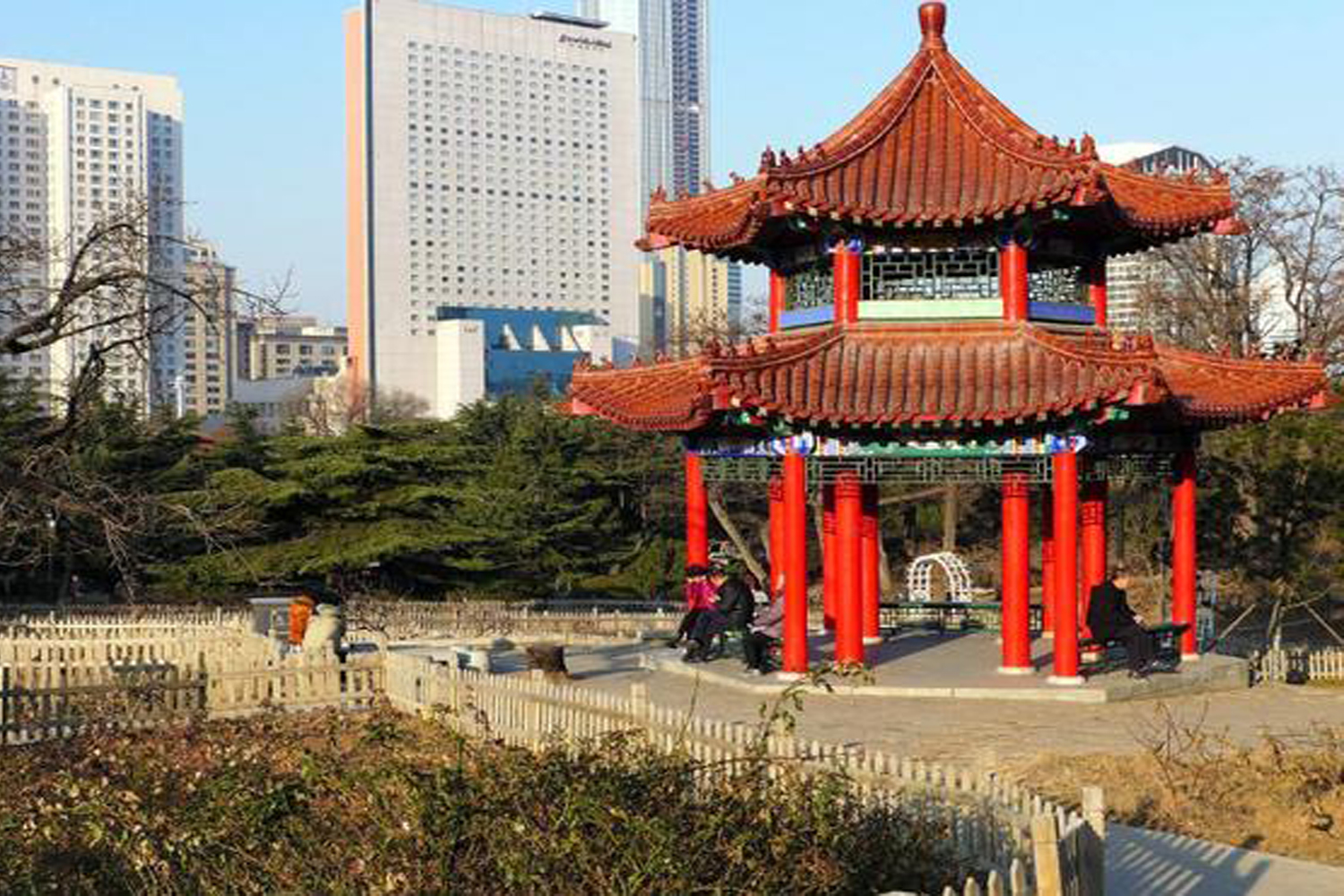 勞動(dòng)公園：一處集游覽、游樂(lè)、休憩、文化活動(dòng)于一體的公園